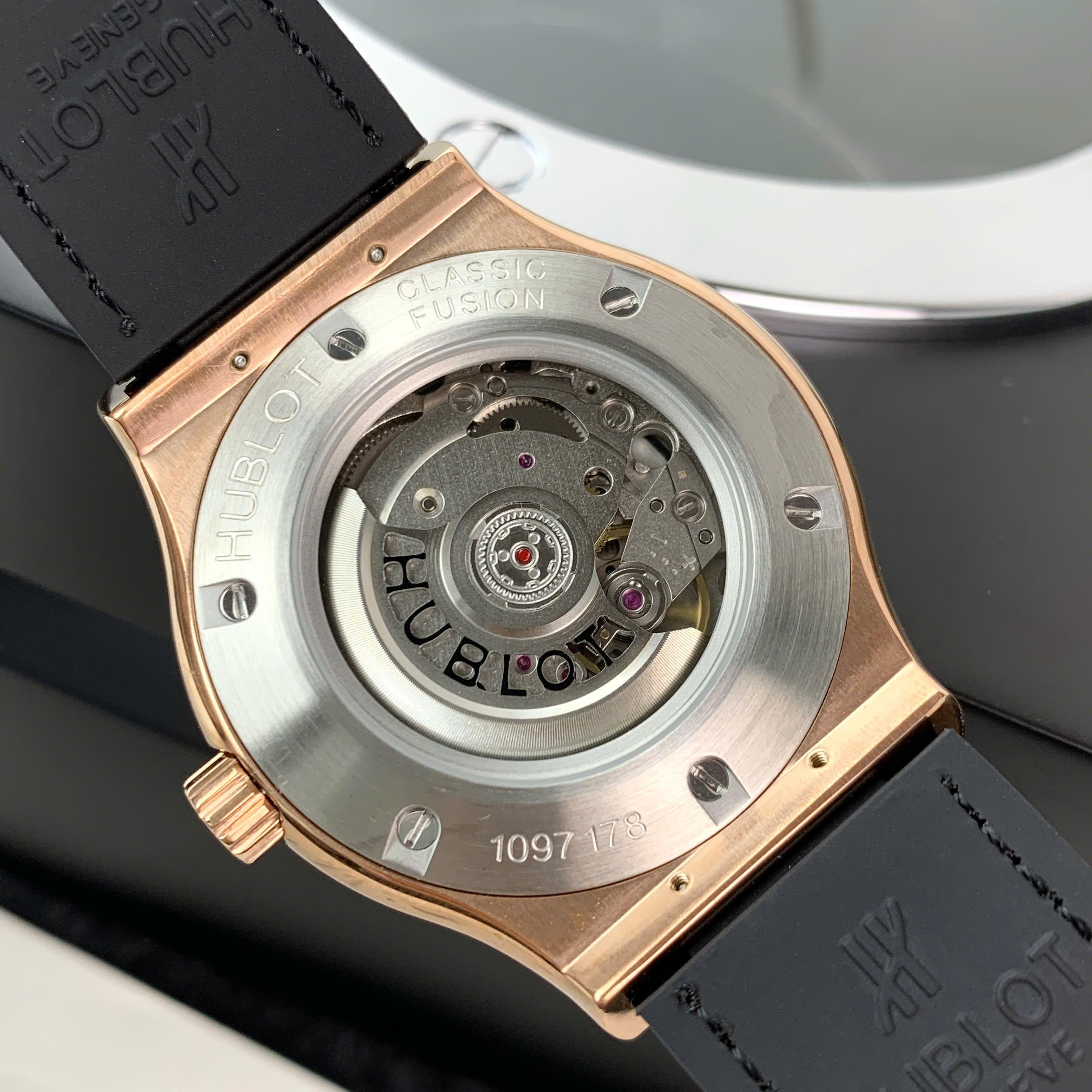 Đồng Hồ Hublot Classic Fusion ZF nam vàng gold máy cơ Super Fake 11 40mm (3) Đồng Hồ Hublot Classic Fusion ZF nam vàng gold máy cơ Super Fake 11 40mm