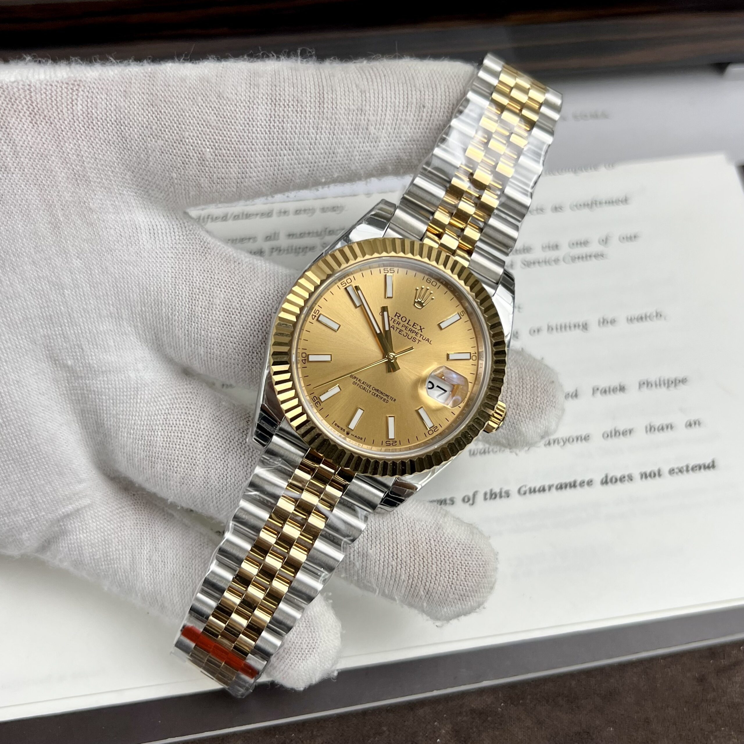 ng h Rolex DateJust nam m u demi Replica 11 EW Factory 41mm