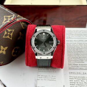 Đồng hồ Hublot Classic Fusion ZF nam đính đá super fake 38mm