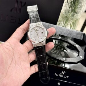 Đồng hồ Hublot chế tác Classic Fusion nam đính full đá Swarovski 42mm (2)