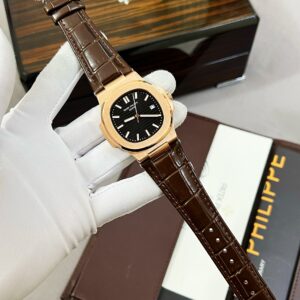 Đồng hồ Patek Philippe Nautilus 5711 nam dây da Fake giá rẻ 40mm