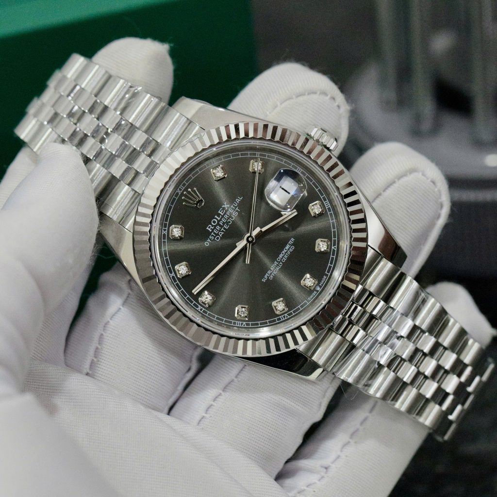 Đồng Hồ Rolex Super Fake Thụy Sỹ Mặt Xám Đính Đá Datejust 126334 41mm (1)