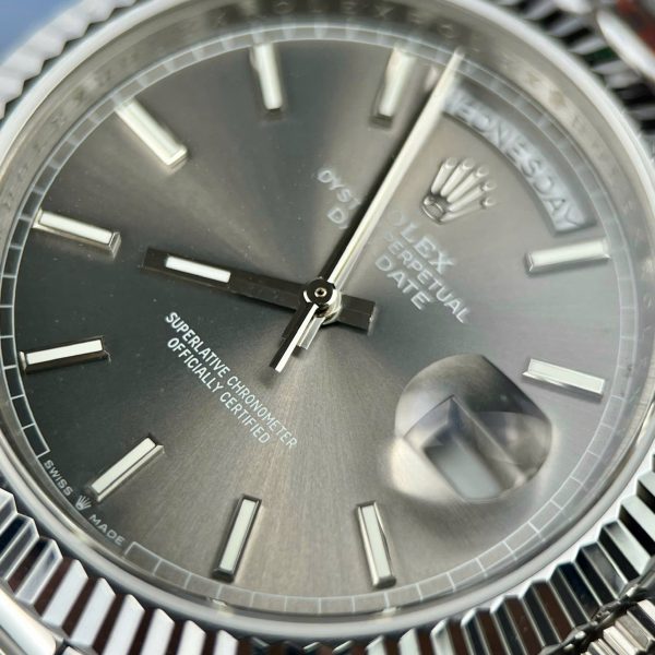 Đồng hồ Rolex Day-Date 228236 mặt số xám cọc dạ quang nhà máy GM V3 40mm (6)