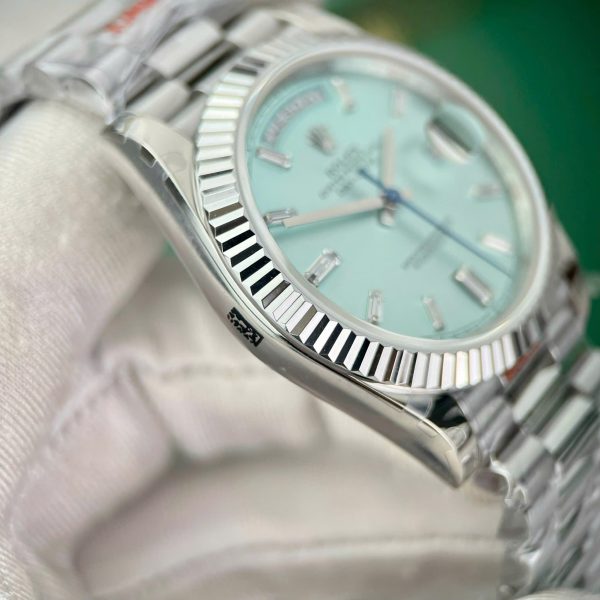 Đồng hồ Rolex Day-Date 228236 mặt xanh băng cọc số đính đá nhà máy GM V3 40mm (8)