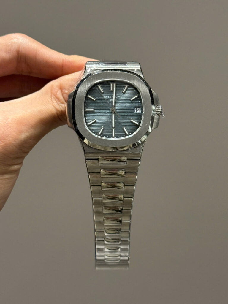 Đồng hồ Patek Philippe Nautilus 5711 Chế Tác mặt xanh blue nhà máy 3K 40mm (2)