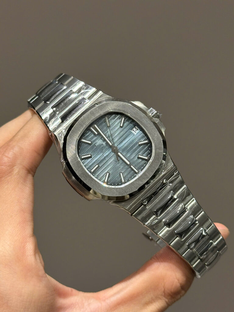 Đồng hồ Patek Philippe Nautilus 5711 Chế Tác mặt xanh blue nhà máy 3K 40mm (2)