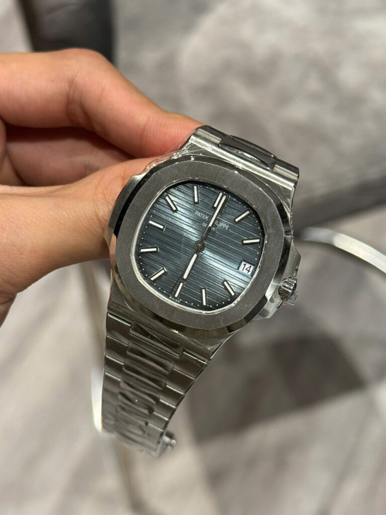 Đồng hồ Patek Philippe Nautilus 5711 Chế Tác mặt xanh blue nhà máy 3K 40mm (2)