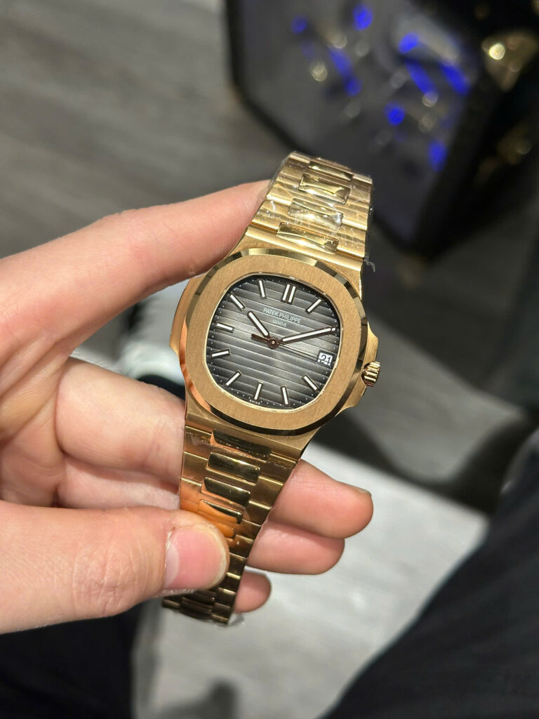 Đồng hồ Patek Philippe Nautilus 5711 Replica 1 1 mặt xám nhà máy 3K 40mm (2)