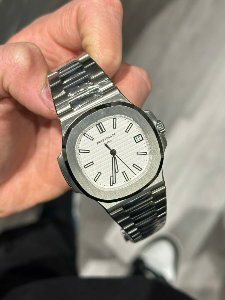 Đồng hồ Patek Philippe Nautilus 5711 Replica 11 mặt trắng nhà máy 3K 40mm (2)