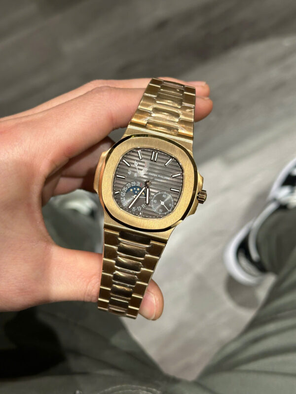 Đồng hồ Patek Philippe Nautilus 5712 mặt xám Rep 11 chạy full chức năng PPF 40mm (2)