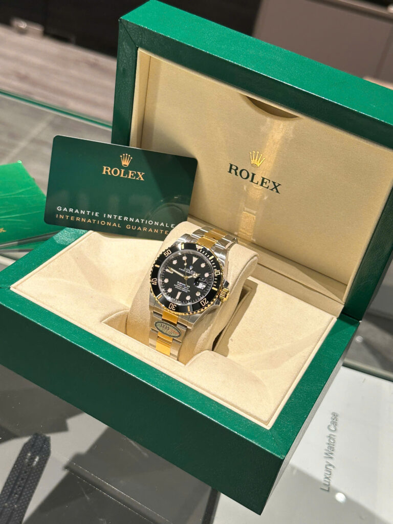 Đồng hồ Rolex Submariner 116613 Replica 11 demi gold mặt đen nhà máy Clean 40mm (2)