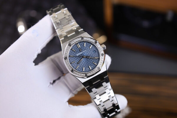 Đồng hồ Audemars Piguet Rep 11 Royal Oak mặt xanh blue đính đá 34mm (2)