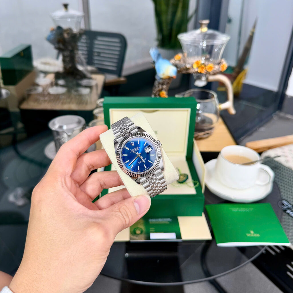 Đồng hồ Rolex DateJust 126334 Fake 11 mặt xanh blue nhà máy Clean 41mm (2)