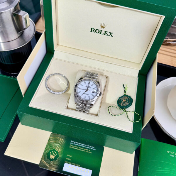 Đồng hồ Rolex DateJust Fake 1 1 mặt trắng cọc số dạ quang nhà máy Clean 41mm (2)