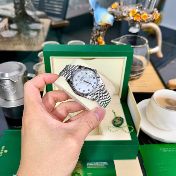 Đồng hồ Rolex DateJust Replica 11 mặt khảm xà cừ máy Clean 41mm (2)