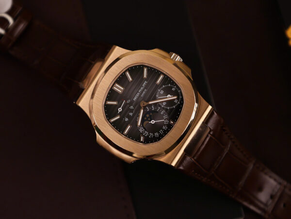 Đồng hồ Patek Philippe Replica 11 Nautilus 5712 mặt xám dây da chạy full chức năng PPF 40mm (2)