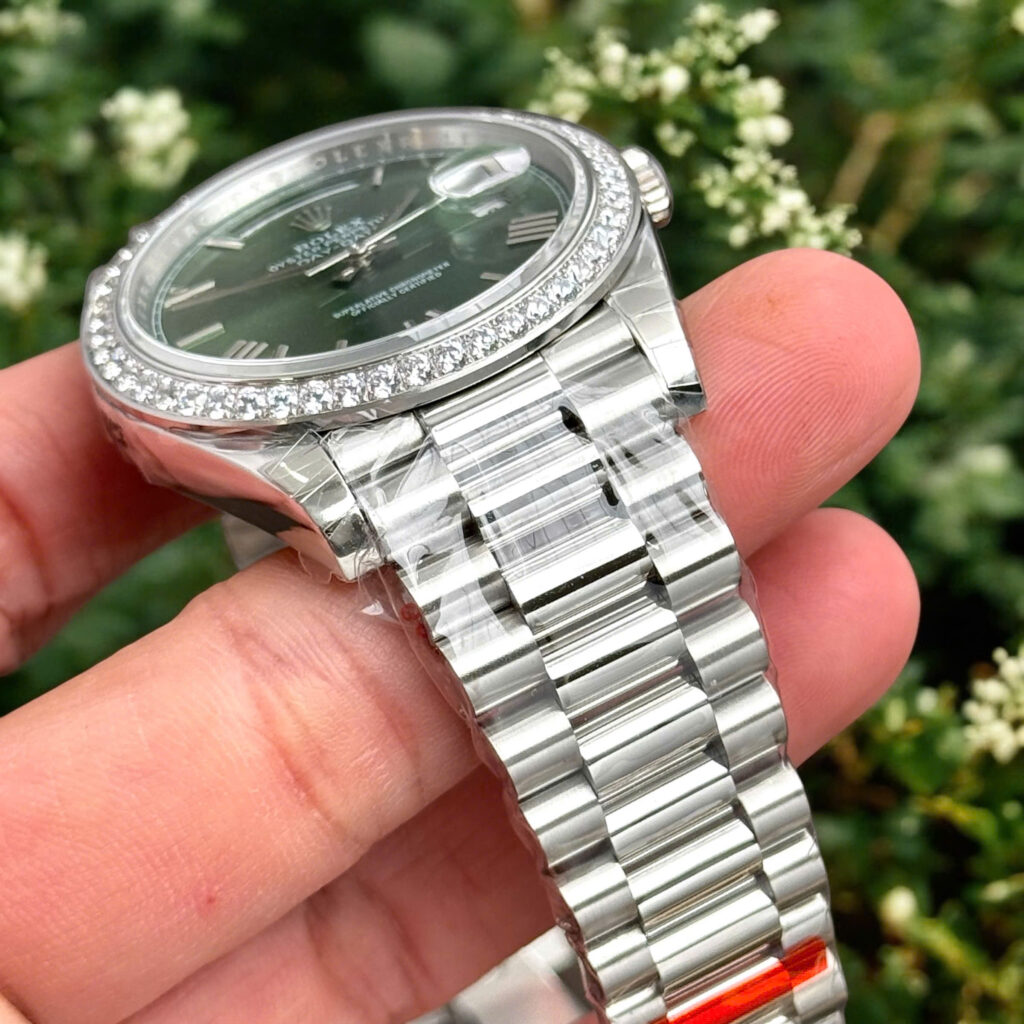 Đồng hồ Rolex Day-Date Clone 11 mặt xanh lá cây viền đính đá Swarovski 40mm (2)