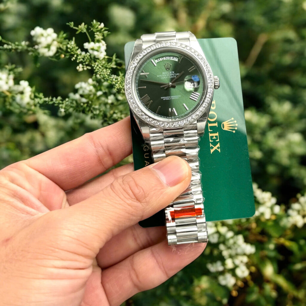 Đồng hồ Rolex Day-Date Clone 11 mặt xanh lá cây viền đính đá Swarovski 40mm (2)