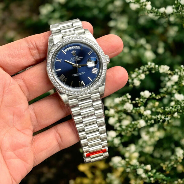 Đồng hồ Rolex Day-Date Fake 11 mặt xanh blue viền đính đá Swarovski 40mm (2)