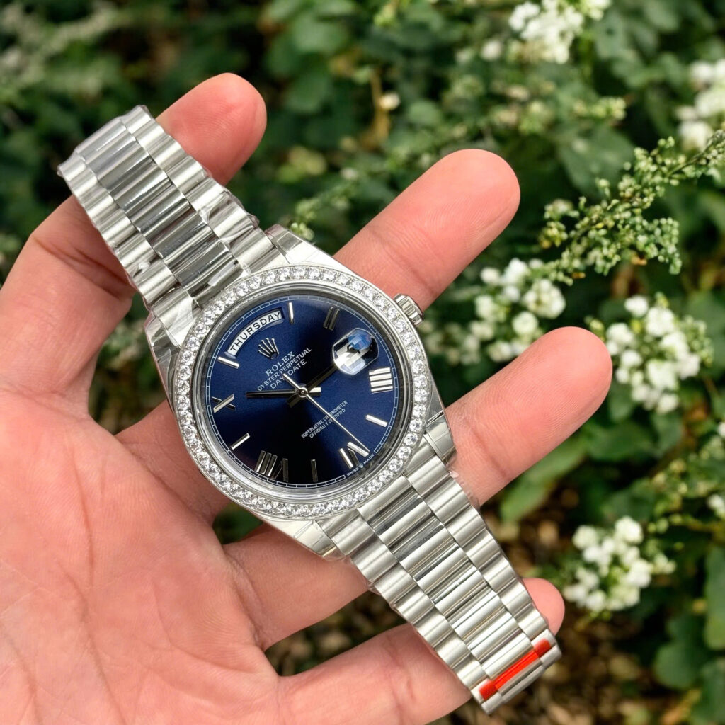 Đồng hồ Rolex Day-Date Fake 11 mặt xanh blue viền đính đá Swarovski 40mm (2)