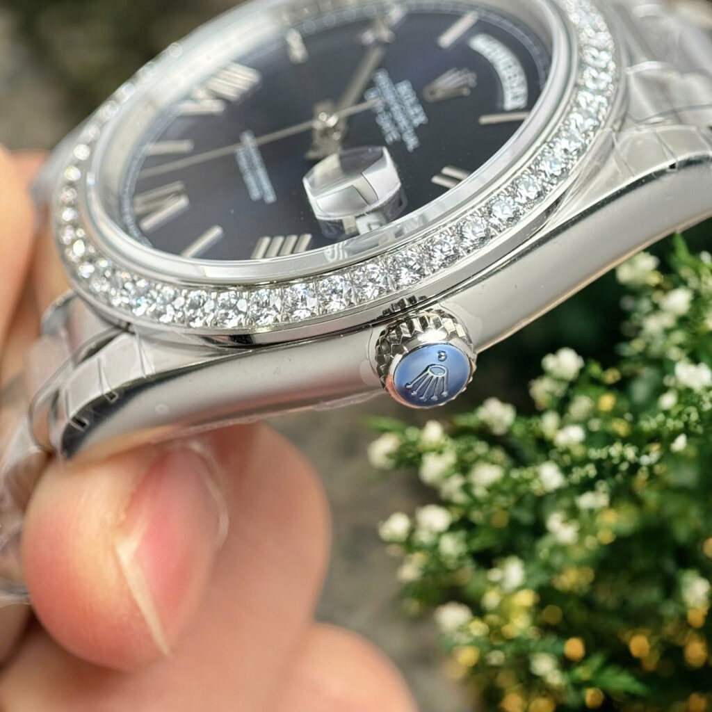 Đồng hồ Rolex Day-Date Fake 11 mặt xanh blue viền đính đá Swarovski 40mm (2)