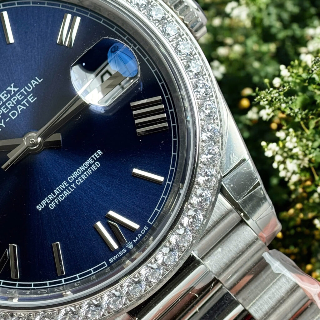 Đồng hồ Rolex Day-Date Fake 11 mặt xanh blue viền đính đá Swarovski 40mm (2)