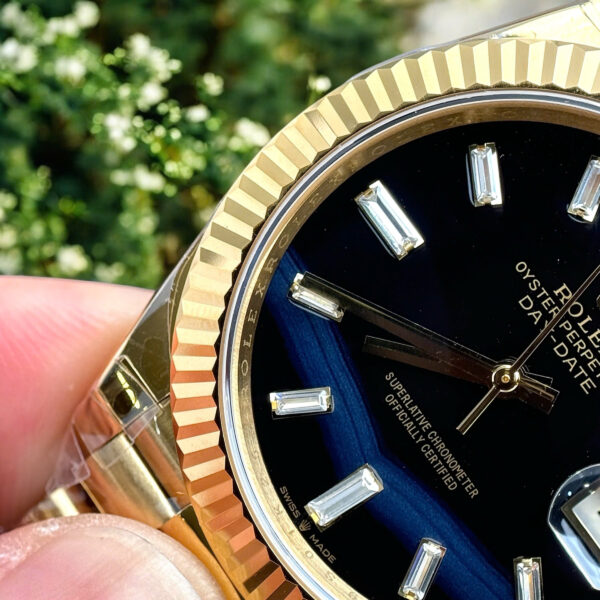 Đồng hồ Rolex Day-Date M228238 Fake 11 mặt đen cọc số đá Baguette 40mm (2)