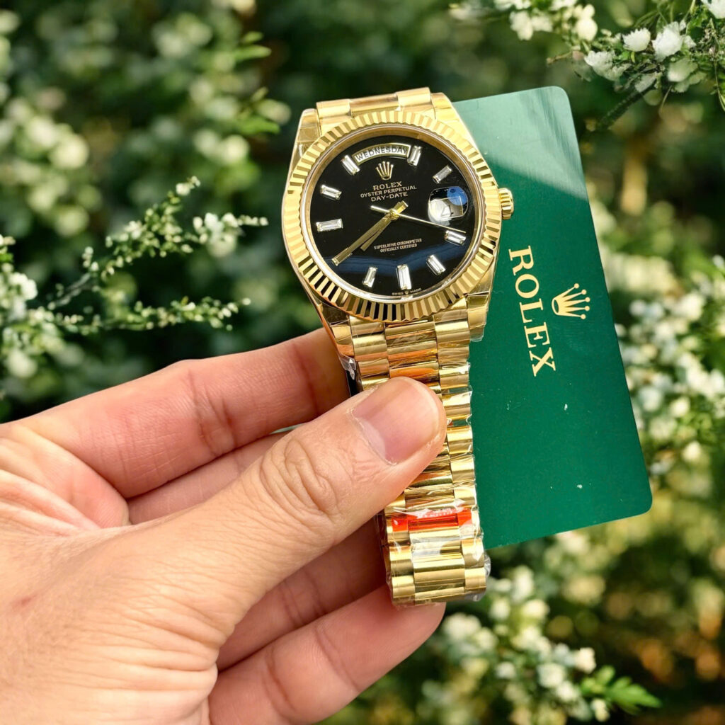 Đồng hồ Rolex Day-Date M228238 Fake 11 mặt đen cọc số đá Baguette 40mm (2)