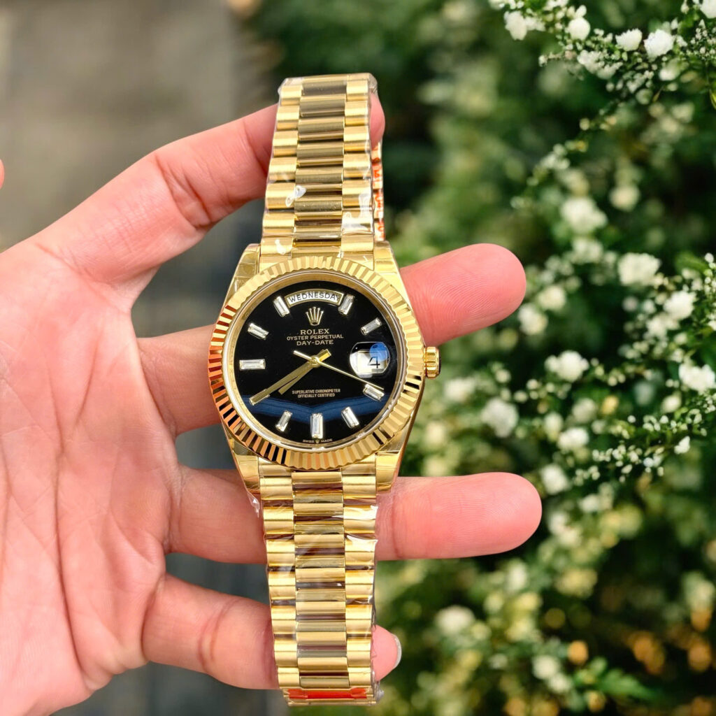 Đồng hồ Rolex Day-Date M228238 Fake 11 mặt đen cọc số đá Baguette 40mm (2)