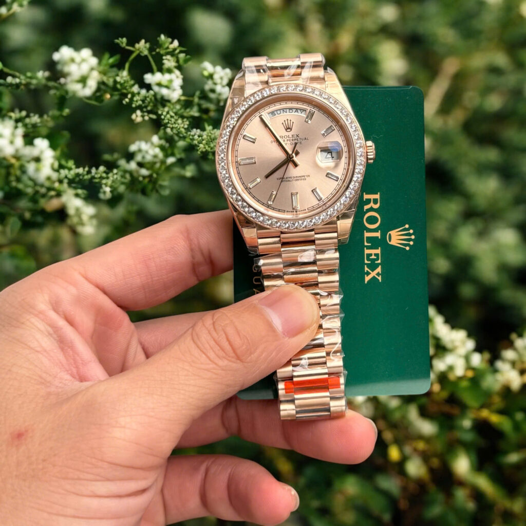 Đồng hồ Rolex Day-Date Super Fake 11 mặt số Sundust đính đá 40mm (2)