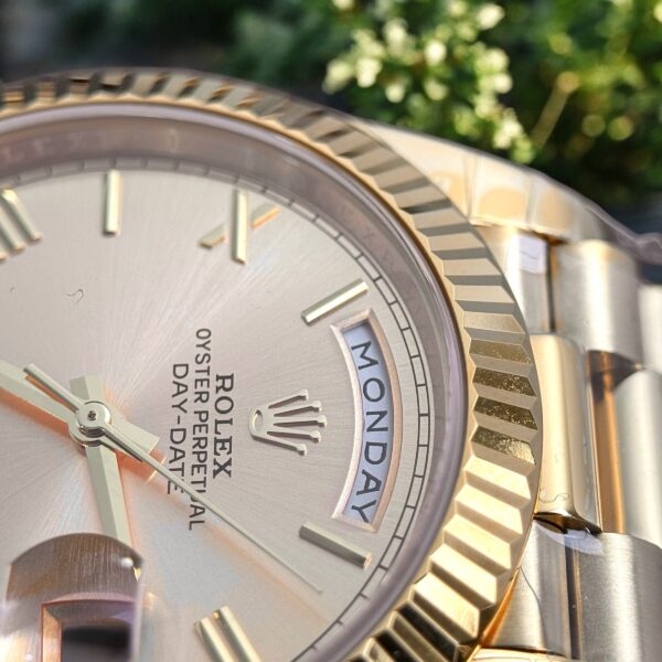 Đồng hồ Rolex Day-Date Super Fake 11 nam mặt vàng champagne 40mm (2)