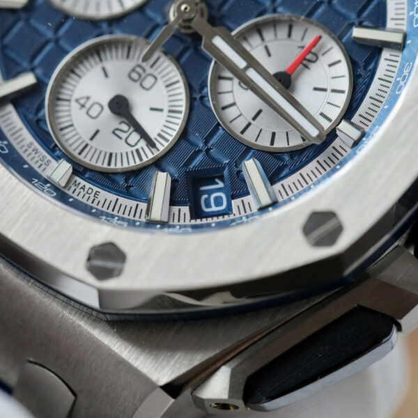 Đồng hồ Audemars Piguet Chế Tác Royal Oak Offshore 26420TI màu xanh dương 43mm (4)