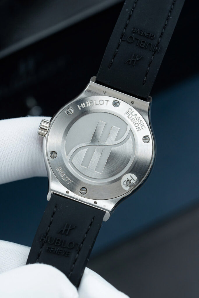 Đồng hồ Hublot Classic Fusion Replica 11 mặt xám vỏ đính full kim cương moissanite 33mm (2)