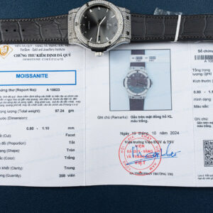 Đồng hồ Hublot Classic Fusion Replica 11 màu xám vỏ đính full kim cương moissanite 42mm (2)