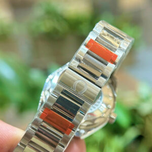 Đồng hồ Omega Seamaster nam dây kim loại mặt xanh green fake 11 40mm