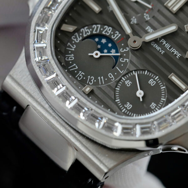 Đồng hồ Patek Philippe Nautilus 5724 Replica 11 mặt xám dây da xưởng PPF 40mm (2)