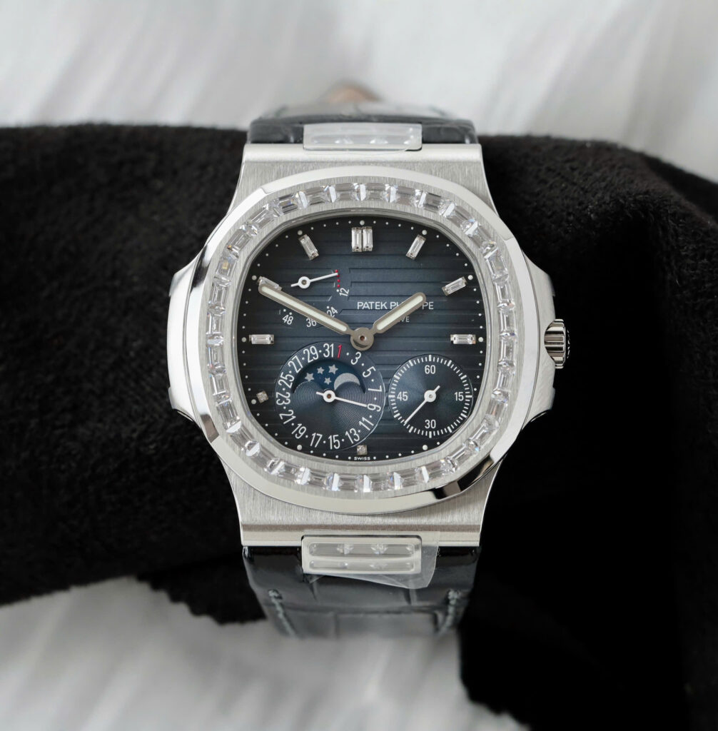 Đồng hồ Patek Philippe Replica 11 Nautilus 5724 đính đá baguette xưởng PPF 40mm (2)