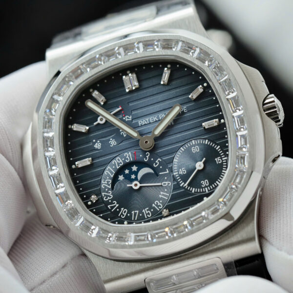 Đồng hồ Patek Philippe Replica 11 Nautilus 5724 đính đá baguette xưởng PPF 40mm (2)