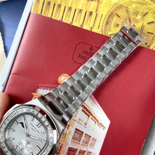 Đồng hồ Patek philipe Nautilus nam đính đá Bagueete fake cao cấp 40mm