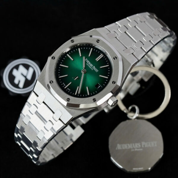 Đồng hồ Audemars Piguet Rep 11 Royal Oak Jumbo Extra-thin 16202 mặt xanh hun khói ZF 39mm (2)