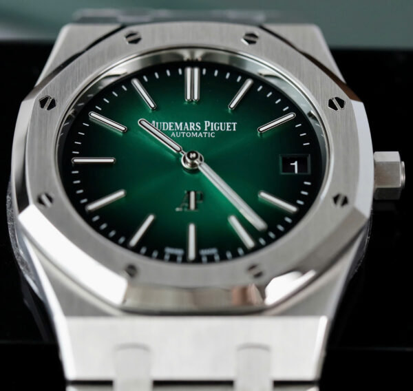 Đồng hồ Audemars Piguet Rep 11 Royal Oak Jumbo Extra-thin 16202 mặt xanh hun khói ZF 39mm (2)