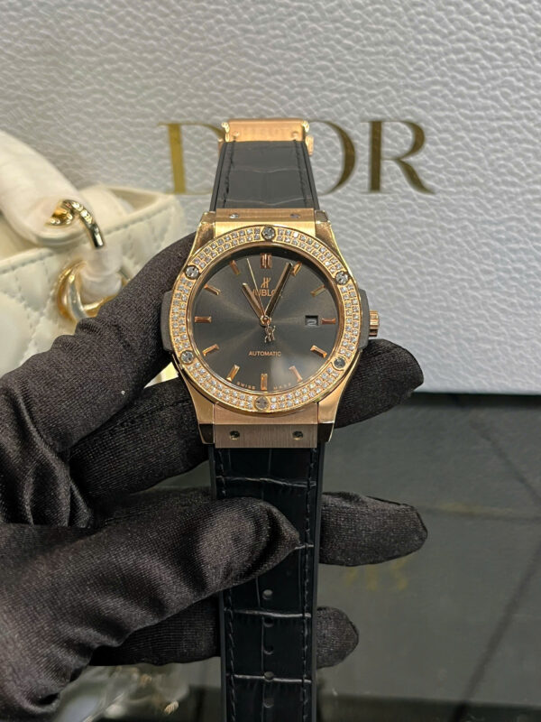 Đồng hồ Hublot Classic Fusion nam king gold đính đá Fake giá rẻ 42mm