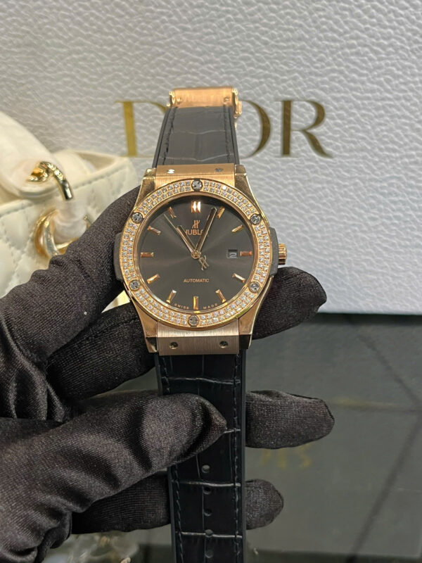 Đồng hồ Hublot Classic Fusion nam king gold đính đá Fake giá rẻ 42mm