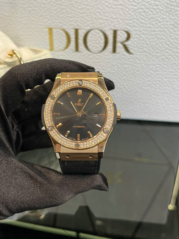Đồng hồ Hublot Classic Fusion nam king gold đính đá Fake giá rẻ 42mm