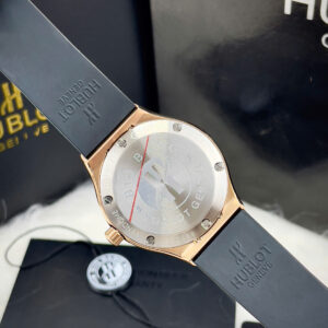 Đồng hồ Hublot Classic Fusion nữ dây cao su đen đính full đá fake cao cấp 34mm (1)