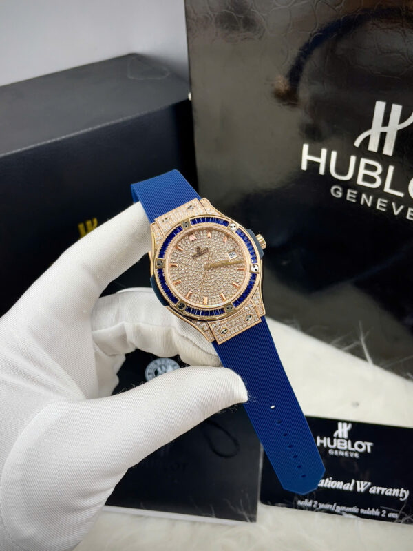 Đồng hồ Hublot Classic Fusion nữ dây cao su đính full đá fake cao cấp 34mm
