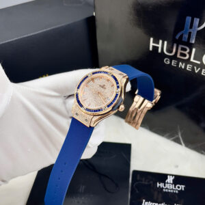 Đồng hồ Hublot Classic Fusion nữ dây cao su đính full đá fake cao cấp 34mm