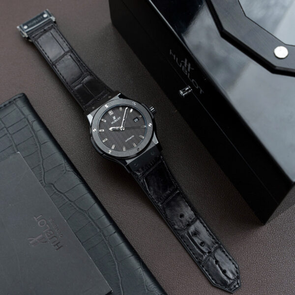 Đồng hồ Hublot Rep 11 Classic Fusion Ceramic gốm đen mặt số carbon xưởng JJZ 42mm (8)