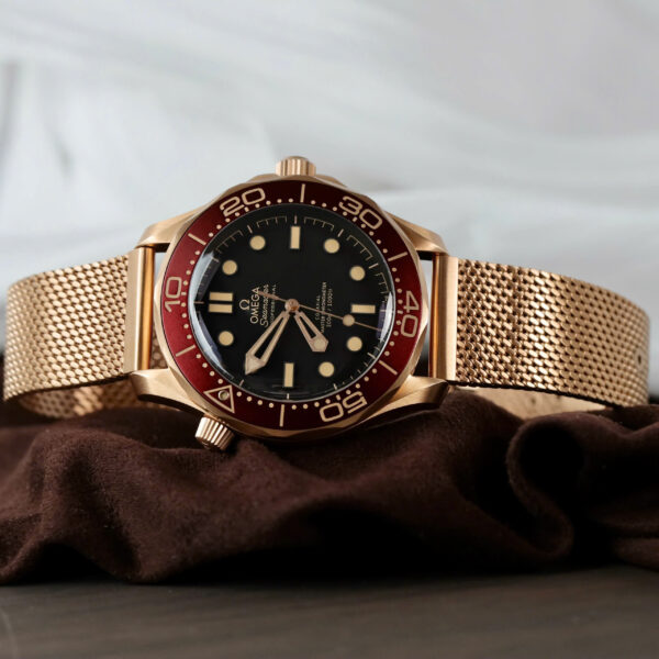 Đồng hồ Omega Seamaster Diver 300M Bronze Gold Rep 11 mạ vàng hồng xưởng VS 42mm (2)