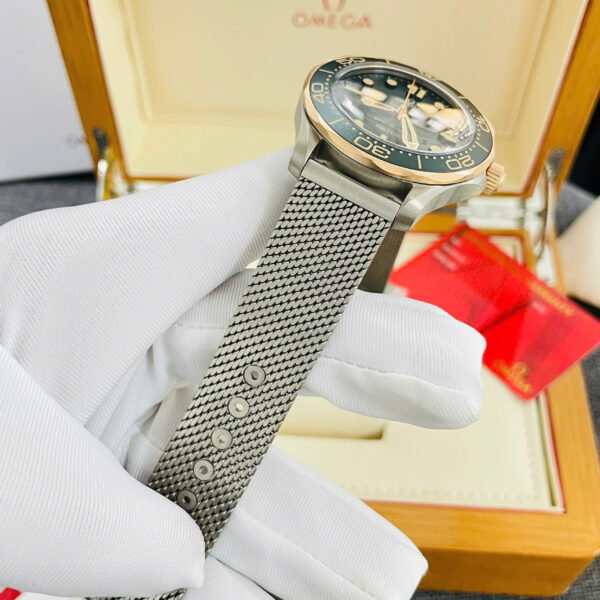 Đồng hồ Omega Seamaster Diver 300M Replica 11 mặt xanh nhà máy VS 42mm (2)